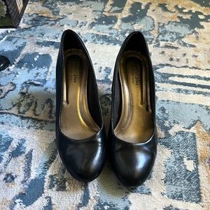 Black Comfort Plus Heels